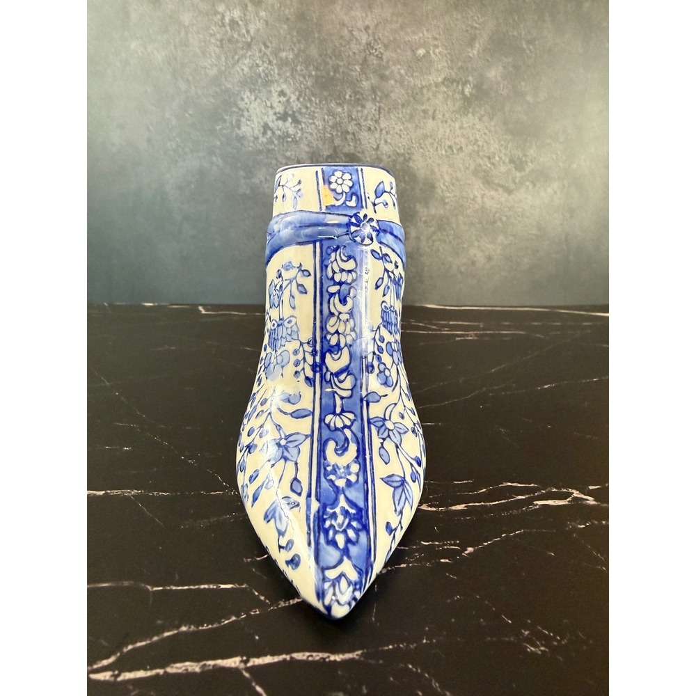 The Canton Collection Decorative Victorian Toile Porcelain Shoe Blue and White - Picture 4 of 9